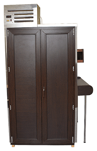 Кегератор BERK 8 Эконом (вариант для торгового зала) с двустворчатым дверным проемом с рамой ламинированной цветом венге