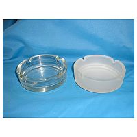 Пепельница d=10,7 см. белая (матовая) /72/