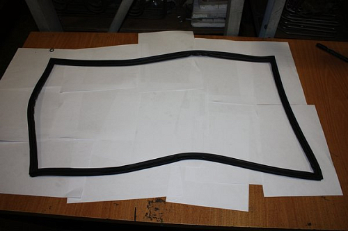 Уплотнение двери #3 для холодильника барного т.м. EQTA серии BRG, мод. BRG93