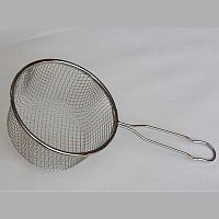 Сито d=210 мм. нерж. размер ячейки 8*8 мм. с ручкой /1/72/