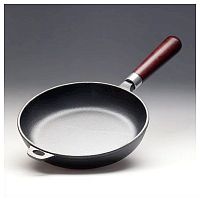 Сковорода чугунная d=20 см. с дерев. ручкой (1498) /1/6/