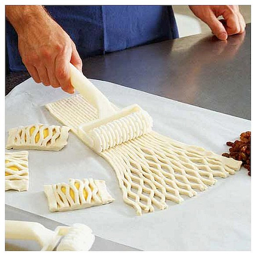 Ролик для теста (для сетки) 6 см. пласт. /1/